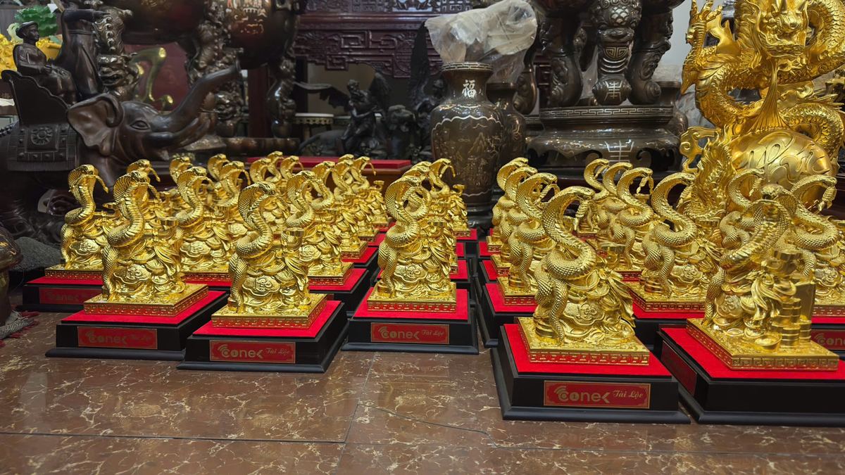 Hoàn Thiện Lô 100 Tượng Rắn Bằng Đồng – Linh Vật Phong Thủy Quà Tặng Doanh Nghiệp Đối Tác - Ảnh chi tiết 2