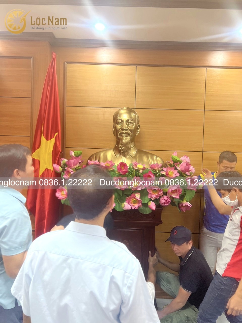 Thi Công Lắp Đặt Tượng Bác Hồ & Đồ Thờ Cho Thanh Tra Tỉnh Nghệ An - Ảnh chi tiết 3