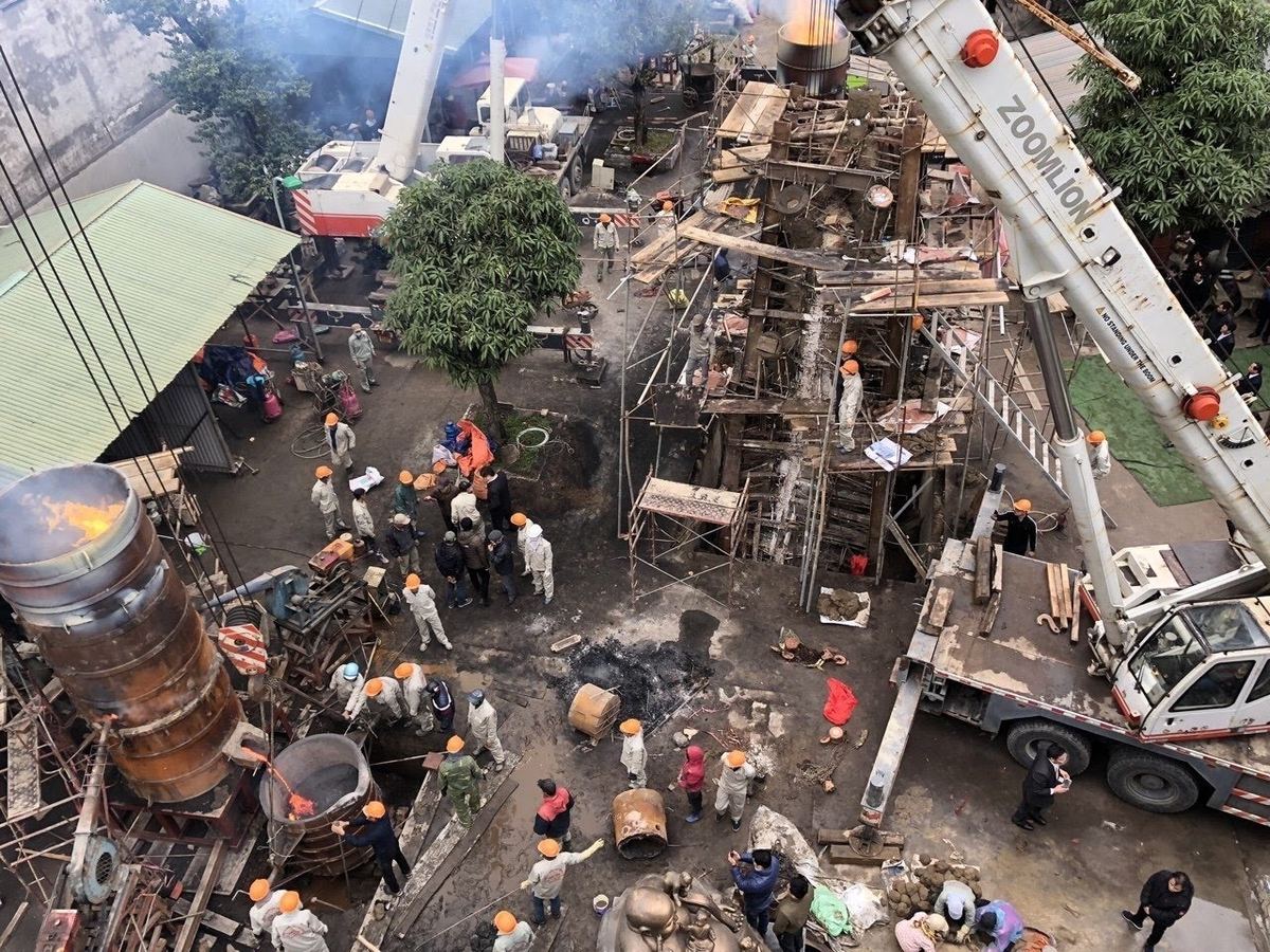Đúc Tượng Bác Hồ Vẫy Tay Chào Bằng Đồng Đỏ Cỡ Lớn Tại Quảng Trường Sơn La - Ảnh chi tiết 7