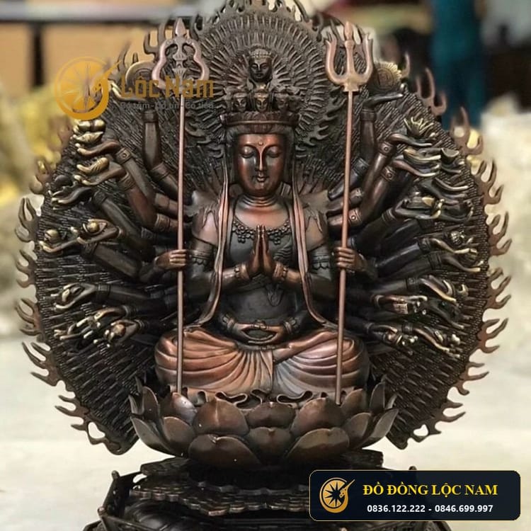 Tượng Phật Thiên Thủ Thiên Nhãn Đồng Vàng Màu Hun Nâu