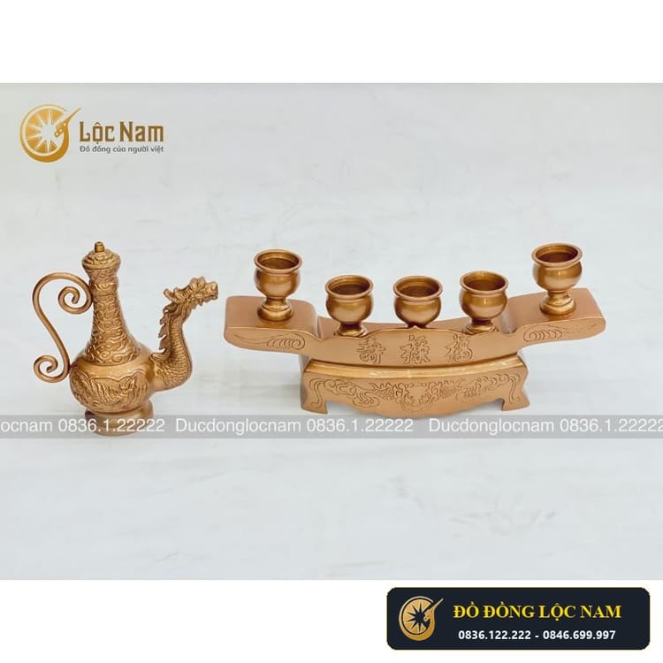 Ngai chén bằng đồng