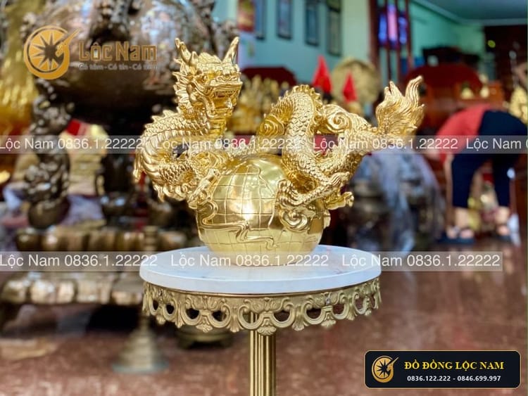 Tượng Rồng Cuộn Quả Địa Cầu Bằng Đồng Ma Vàng Cao 40cm
