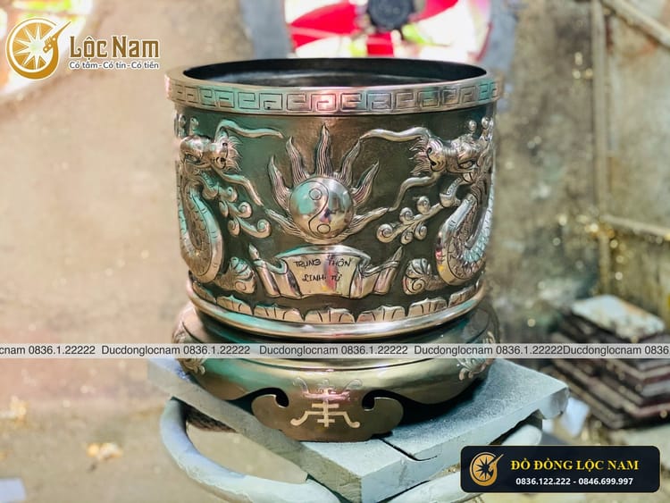 Bát Hương Bằng Đồng Rồng Chầu Mặt Nguyệt Đường kính 30cm
