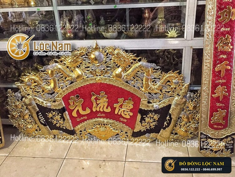 Bộ Cuốn Thư Câu Đối Đồng Vàng Mạ Tam Khí 1m97 góc chụp 1