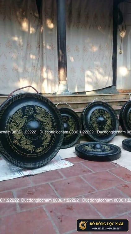 Các Mẫu Chiêng Đồng Rồng Chầu Nguyệt góc chụp 2