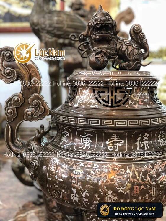 Đỉnh Tai Mây Đồng Đỏ Khảm Tam Khí Cao 1m1 góc chụp 1