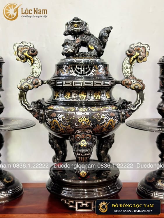 Đỉnh Thờ Ngũ Sự Bằng Đồng Khảm Ngũ Sắc Cao 70cm góc chụp 1