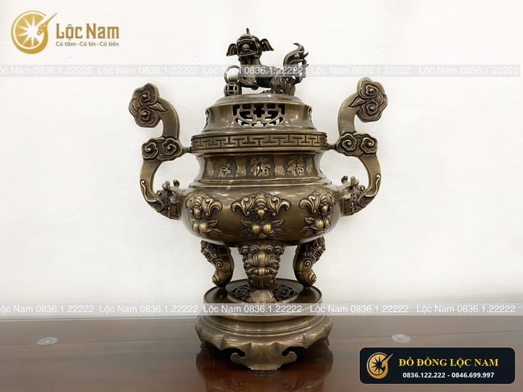 Đỉnh Thờ Ngũ Sự Bằng Đồng Vàng Hun Hoa Văn Chạm Ngũ Phúc góc chụp 2