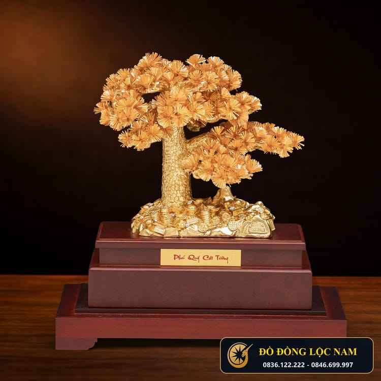 Cây Tùng Phong Thủy Mạ Vàng 24K Đế Pha Lê