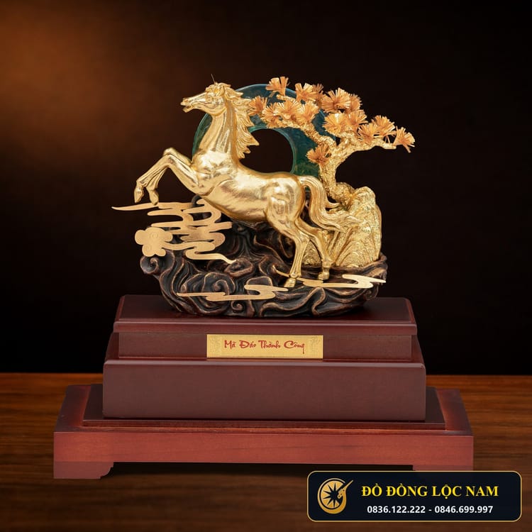 Tượng Nhất Mã Phi Thiên Mạ Vàng 24K Để Bàn