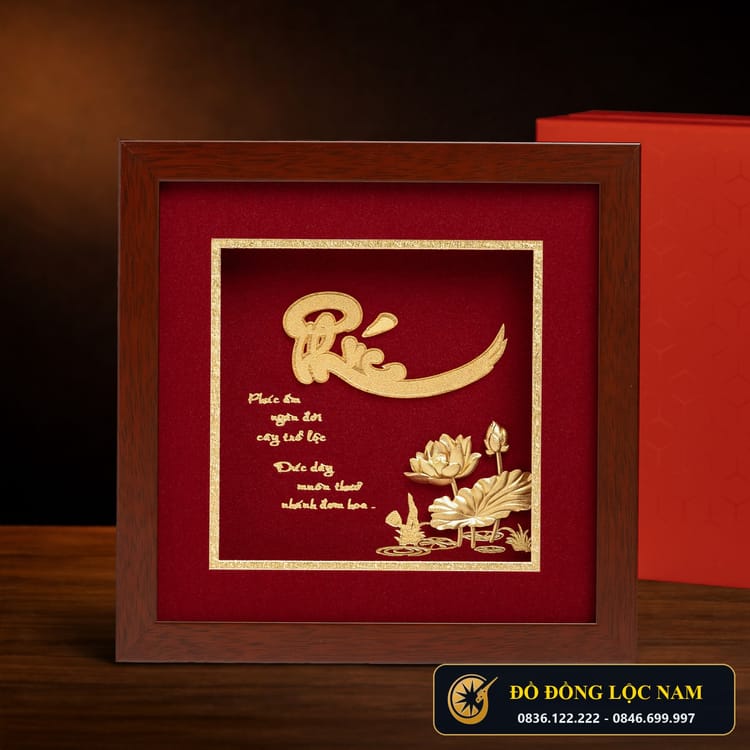 Tranh Chữ Phúc Bằng Đồng Dát Vàng Cỡ Nhỏ Để Bàn góc chụp 1