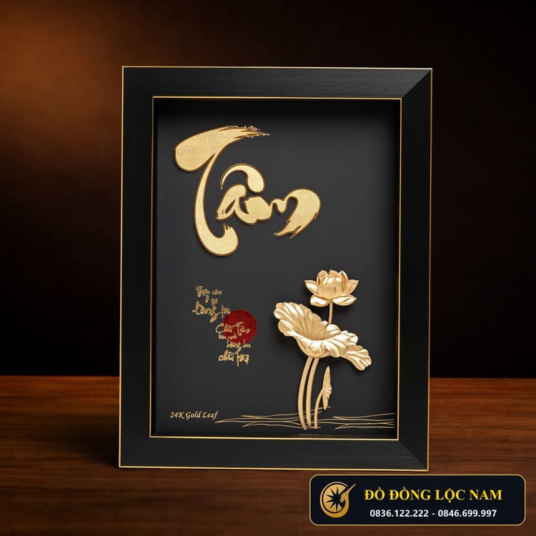 Tranh Chữ Tâm Dát Vàng 24K Nền Đen Khung Gỗ