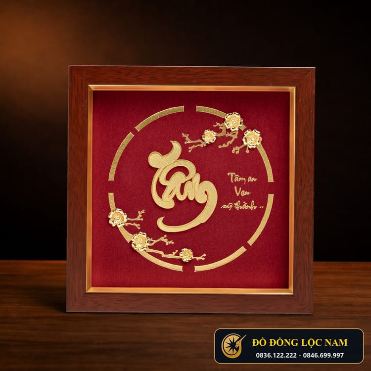 Tranh Chữ Tâm Bằng Đồng Dát Vàng Cỡ Nhỏ Để Bàn