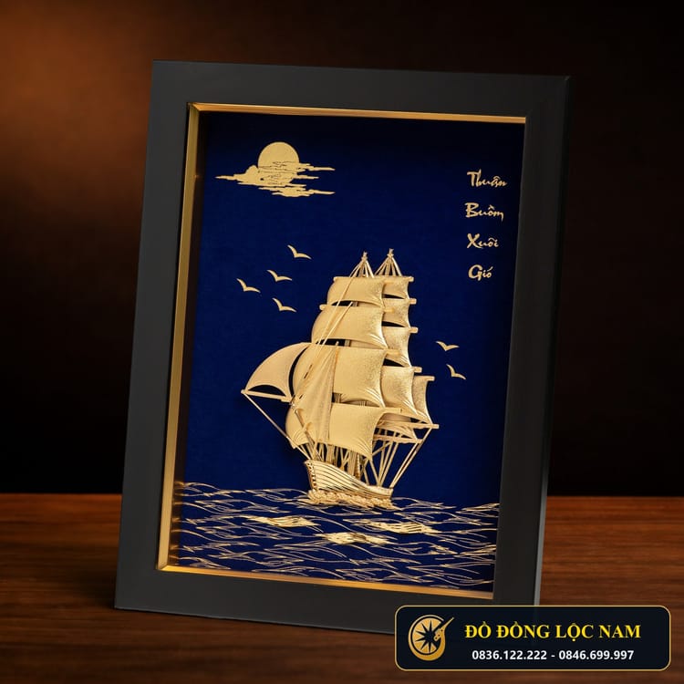 Tranh Thuyền Buồm Mạ Vàng 24K Nền Xanh Cao Cấp góc chụp 2