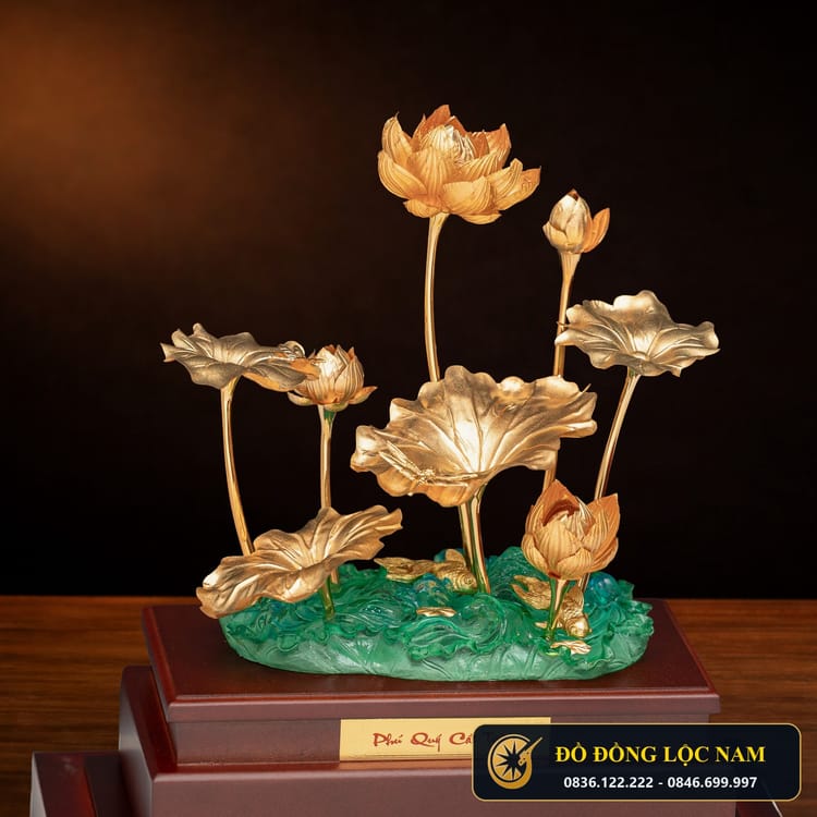 Mô Hình Hoa Sen Vàng Thanh Khiết Để Bàn góc chụp 2