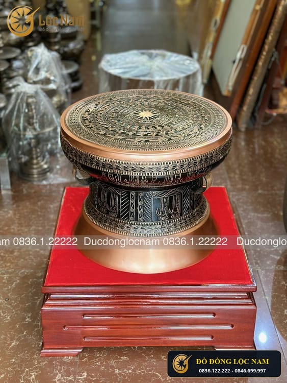 Quả Trống Đồng Đông Sơn Đường Kính 50cm Hàng Đặt Khách Vinh góc chụp 1