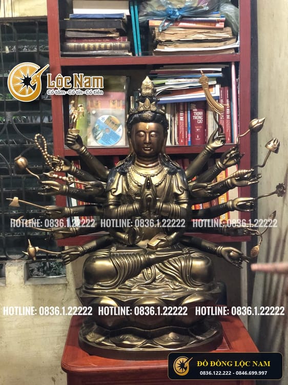 Bàn giao tượng phật chuẩn đề bằng đồng cao 80cm cho khách góc chụp 1