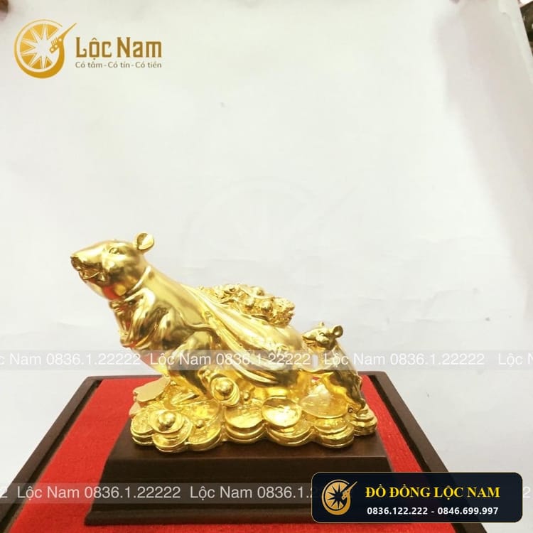 Tượng Chuột Kéo Bị Tiền Bằng Đồng Mạ Vàng góc chụp 1