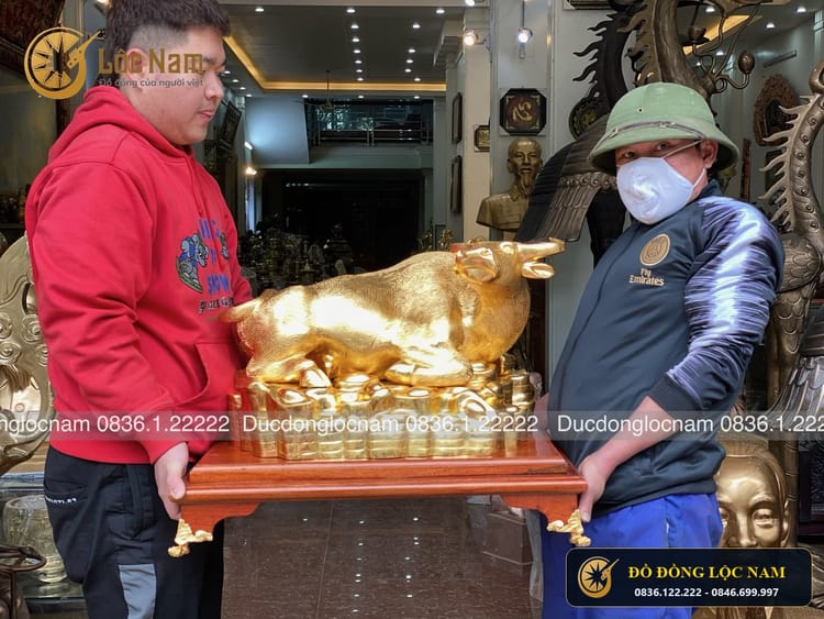 Tượng Trâu Tài Lộc Bằng Đồng Dát Vàng 9999
