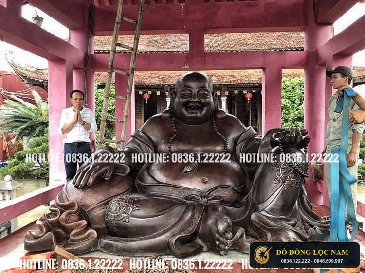 Đúc Tượng Di Lặc Cỡ Lớn Đặt Tại Hòa Bình