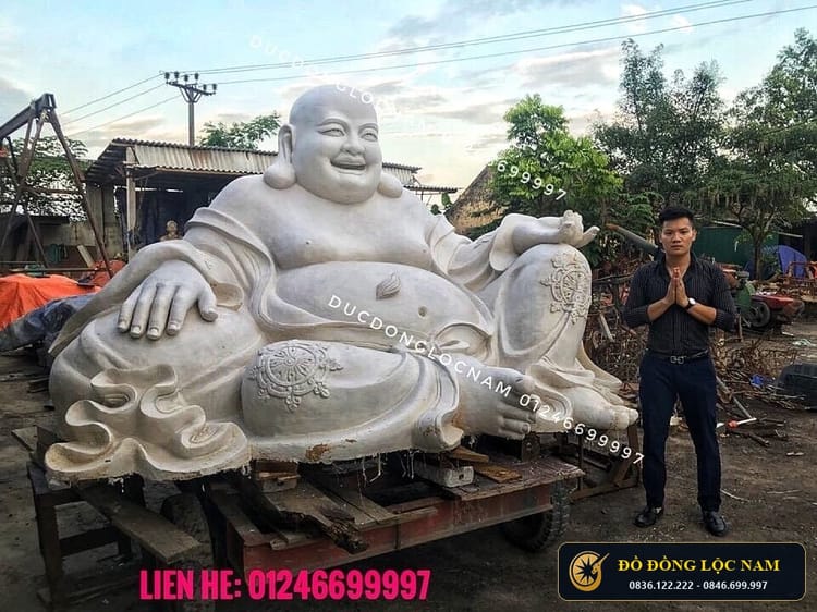 Đúc Tượng Di Lặc Cỡ Lớn Đặt Tại Hòa Bình góc chụp 1