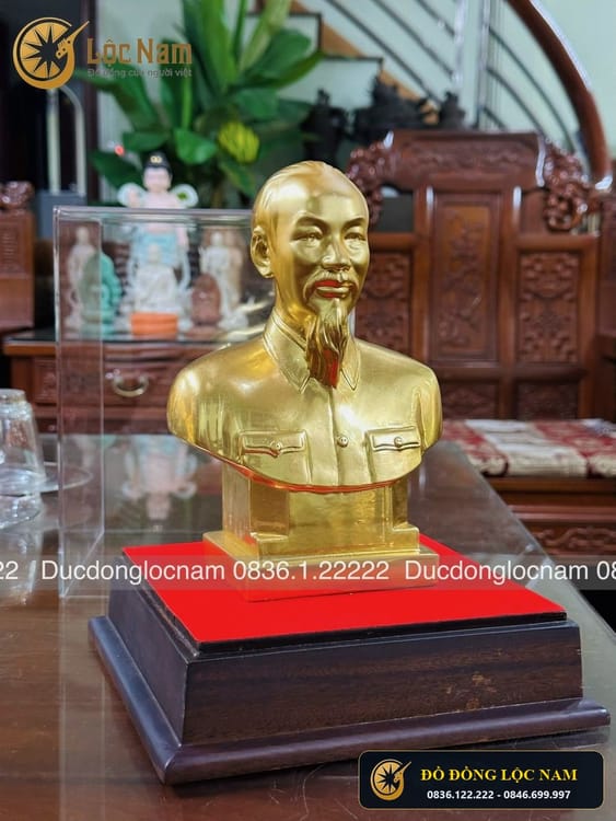 Tượng bác hồ bán thân bằng đồng cao 22cm dát vàng góc chụp 1