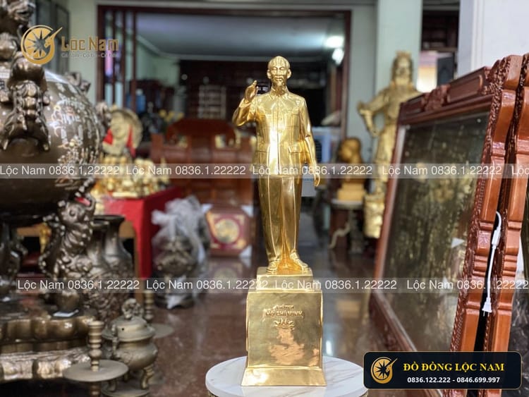 Tượng bác hồ chào cao 68cm mạ vàng 24k