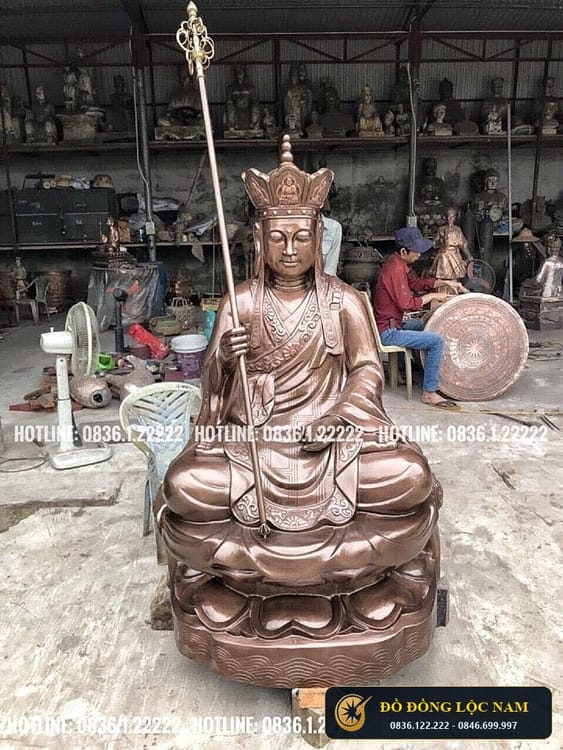 Tượng Địa Tạng Vương Bồ Tát Bằng Đồng Cao 1m6 góc chụp 1