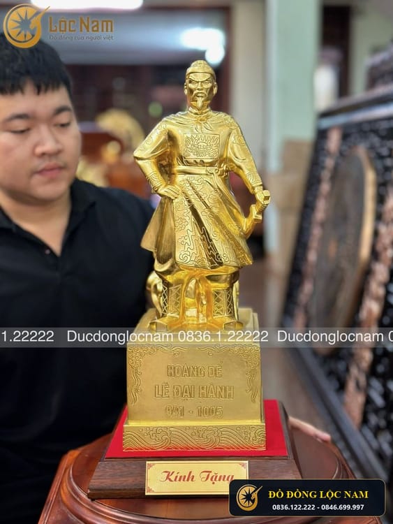 Tượng lê đại hành bằng đồng đứng cao 50cm dát vàng 9999