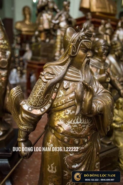 Tượng quan van trường bằng đồng khảm bạc , vàng cao 68cm