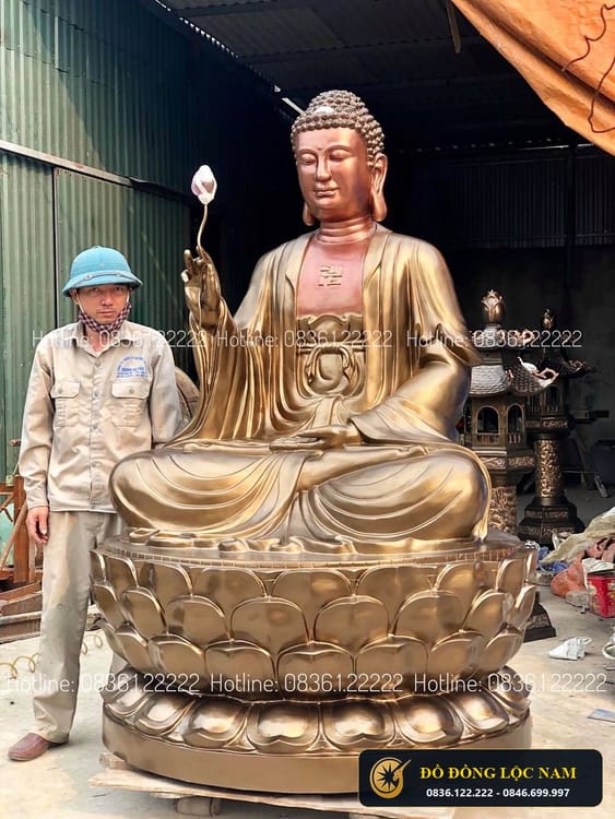 Tượng thích ca liên hoa bằng đồng được đúc và lắp đặt tại chùa góc chụp 1