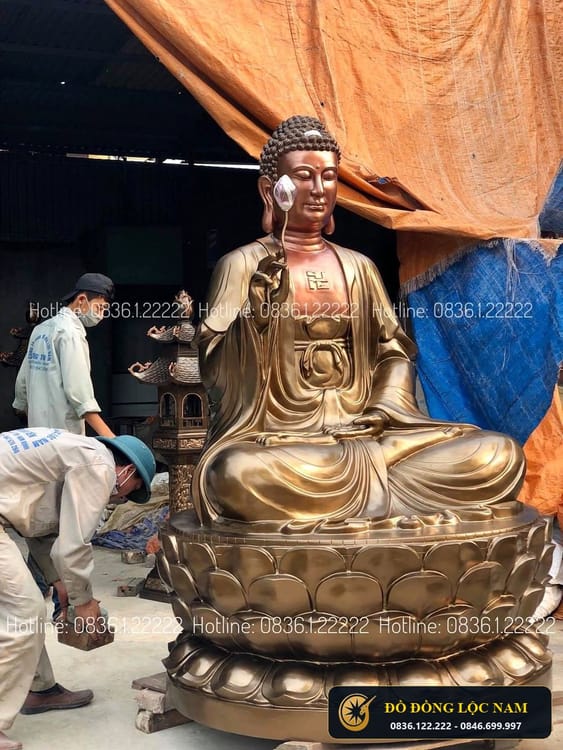 Tượng thích ca liên hoa bằng đồng được đúc và lắp đặt tại chùa góc chụp 2